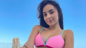 Irmã de Juliana Caetano impressiona seguidores com retrospectiva ousada de 2021